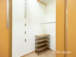 Pronájem bytu 3+kk, Praha - Krč, U krčského nádraží, 69 m2