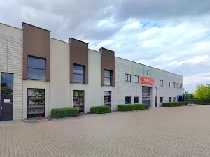 Pronájem skladu, Hovorčovice, Hlavní, 1800 m2