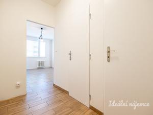 Pronájem bytu 1+kk, Praha - Malešice, Počernická, 24 m2