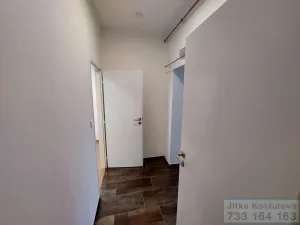 Pronájem obchodního prostoru, Krnov - Pod Bezručovým vrchem, Nádražní, 116 m2