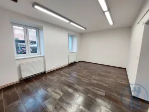 Pronájem obchodního prostoru, Krnov - Pod Bezručovým vrchem, Nádražní, 116 m2