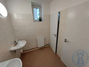 Pronájem obchodního prostoru, Krnov - Pod Bezručovým vrchem, Nádražní, 116 m2