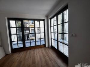 Pronájem bytu 2+kk, Praha - Vinohrady, Korunní, 27 m2
