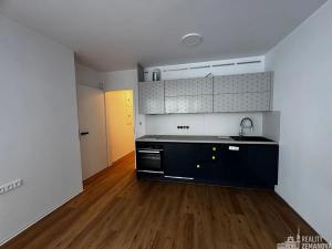 Pronájem bytu 2+kk, Praha - Vinohrady, Korunní, 27 m2