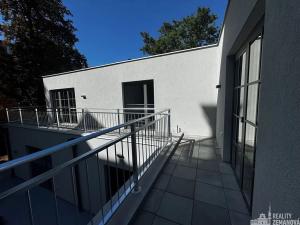 Pronájem bytu 2+kk, Praha - Vinohrady, Korunní, 27 m2