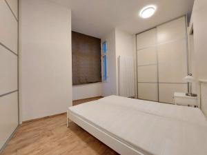 Pronájem bytu 2+kk, Hradec Králové, Škroupova, 71 m2