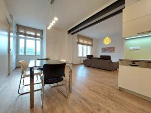 Pronájem bytu 2+kk, Hradec Králové, Škroupova, 71 m2