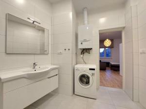 Pronájem bytu 2+kk, Hradec Králové, Škroupova, 71 m2