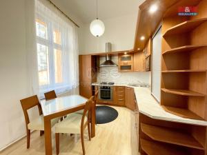 Pronájem bytu 2+1, Karlovy Vary, Západní, 52 m2
