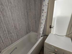 Pronájem bytu 2+1, Mariánské Lázně - Úšovice, Hroznatova, 48 m2
