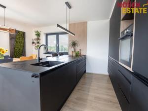 Prodej bytu 4+kk, Holubice, 135 m2