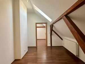 Pronájem bytu 2+kk, Cheb, Karlova, 41 m2