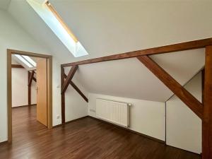 Pronájem bytu 2+kk, Cheb, Karlova, 41 m2