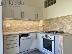 Pronájem bytu 2+1, Brno, Čápkova, 70 m2