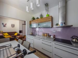 Prodej bytu 2+1, Hradec Králové - Pražské Předměstí, Medkova, 56 m2