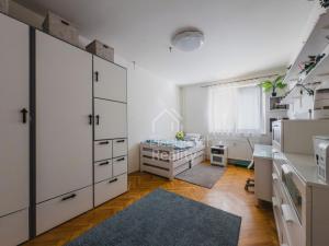 Prodej bytu 2+1, Hradec Králové - Pražské Předměstí, Medkova, 56 m2