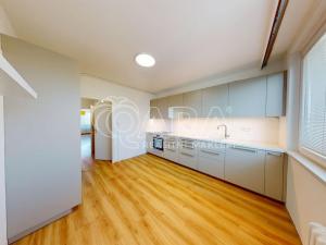 Pronájem bytu 3+1, Praha - Modřany, Pejevové, 80 m2