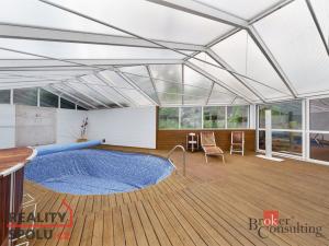 Prodej rodinného domu, Vodochody, 220 m2