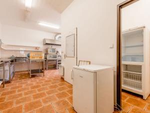 Pronájem obchodního prostoru, Pečky, Masarykovo nám., 185 m2