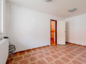 Pronájem obchodního prostoru, Pečky, Masarykovo nám., 185 m2