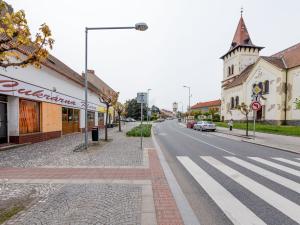 Pronájem obchodního prostoru, Pečky, Masarykovo nám., 185 m2