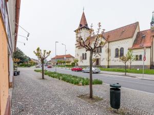 Pronájem obchodního prostoru, Pečky, Masarykovo nám., 185 m2
