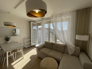 Pronájem bytu 2+kk, Praha - Strašnice, Počernická, 50 m2