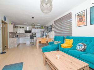 Pronájem bytu 3+1, Liberec - Liberec I-Staré Město, Vítězná, 90 m2