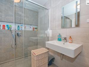 Pronájem bytu 3+1, Liberec - Liberec I-Staré Město, Vítězná, 90 m2