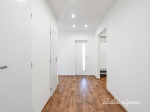 Pronájem bytu 3+1, Praha - Modřany, Petržílova, 77 m2