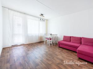 Pronájem bytu 3+1, Praha - Modřany, Petržílova, 77 m2