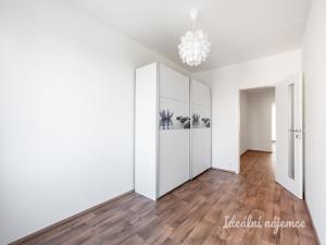 Pronájem bytu 3+1, Praha - Modřany, Petržílova, 77 m2