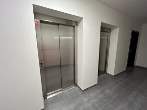 Pronájem bytu 1+kk, Praha - Břevnov, Radimova, 44 m2