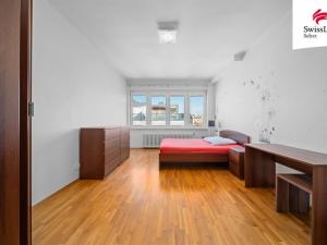Pronájem bytu 2+kk, Praha - Karlín, Křižíkova, 55 m2