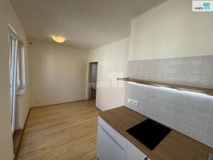 Pronájem bytu 1+1, Praha - Vinohrady, Kouřimská, 69 m2