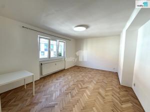 Pronájem bytu 1+1, Praha - Vinohrady, Kouřimská, 69 m2
