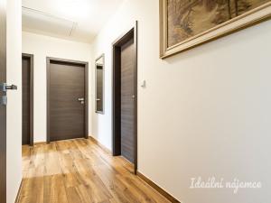 Pronájem rodinného domu, Hovorčovice, Střední, 76 m2
