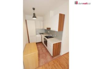 Pronájem bytu 2+kk, Praha - Kobylisy, Ke Stírce, 56 m2