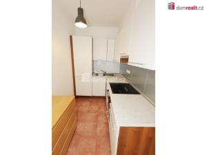 Pronájem bytu 2+kk, Praha - Kobylisy, Ke Stírce, 56 m2