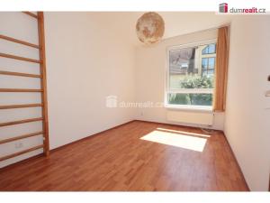 Pronájem bytu 2+kk, Praha - Kobylisy, Ke Stírce, 56 m2