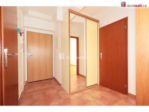 Pronájem bytu 2+kk, Praha - Kobylisy, Ke Stírce, 56 m2