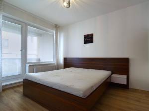 Pronájem bytu 2+kk, Praha - Stodůlky, Nárožní, 59 m2