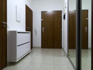 Pronájem bytu 2+kk, Praha - Stodůlky, Nárožní, 59 m2