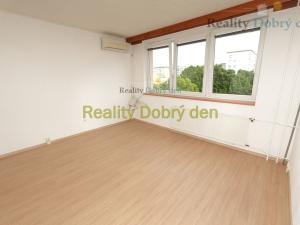 Pronájem bytu 1+1, Opava, Černá, 34 m2