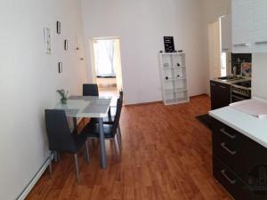Pronájem bytu 3+kk, Praha - Vinohrady, Jugoslávská, 75 m2