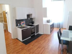 Pronájem bytu 3+kk, Praha - Vinohrady, Jugoslávská, 75 m2