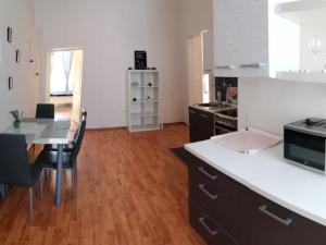 Pronájem bytu 3+kk, Praha - Vinohrady, Jugoslávská, 75 m2