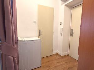 Pronájem bytu 1+1, Plzeň - Jižní Předměstí, Raisova, 30 m2