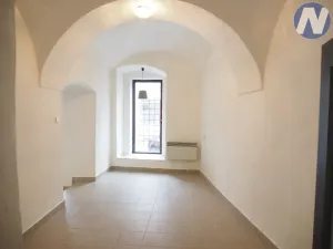 Pronájem obchodního prostoru, Písek, třída Národní svobody, 85 m2