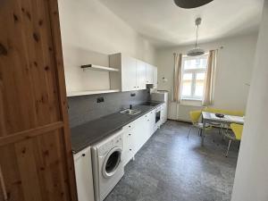 Pronájem bytu 2+kk, Liberec, Husitská, 40 m2